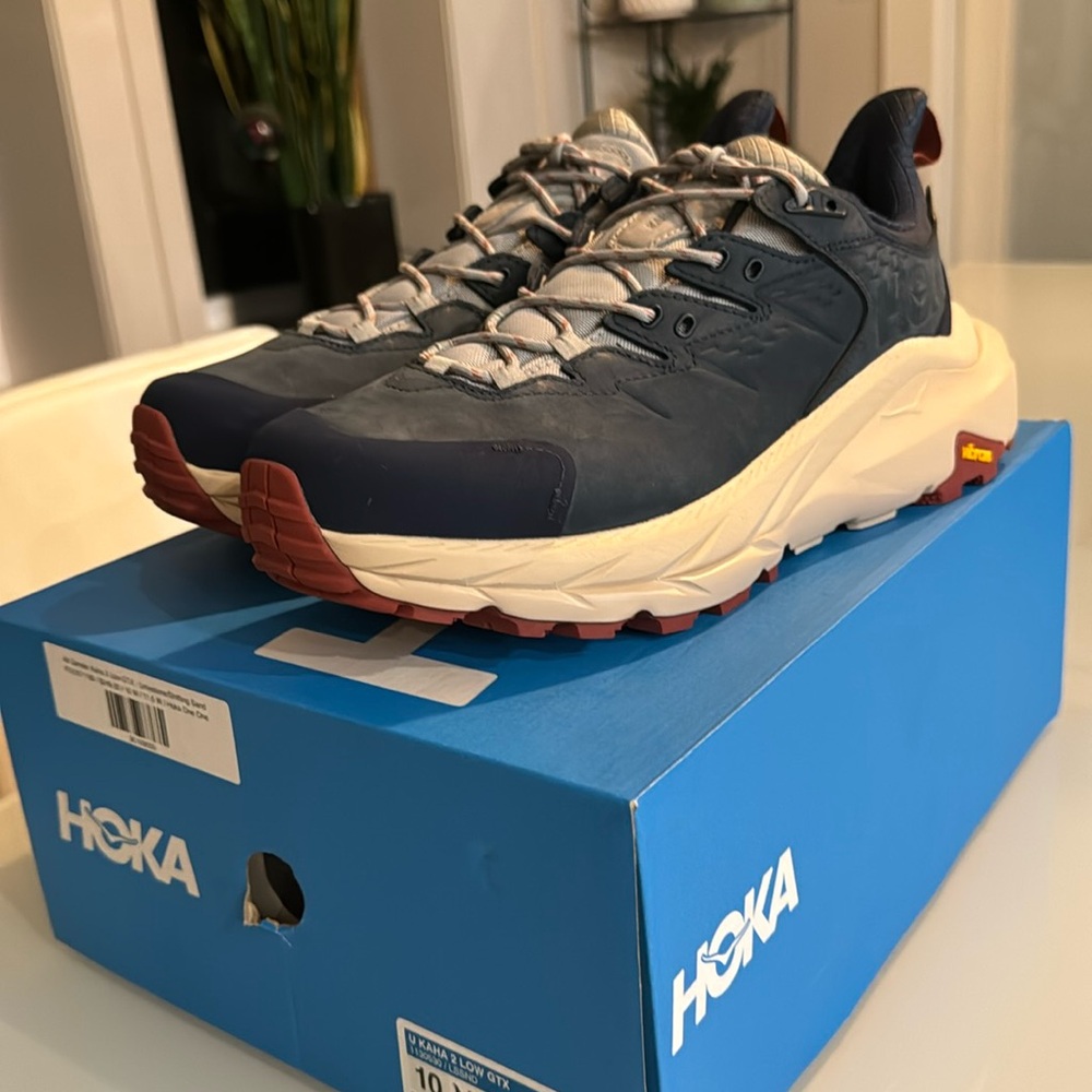 Hoka One One - Size M 10/L 11.5
